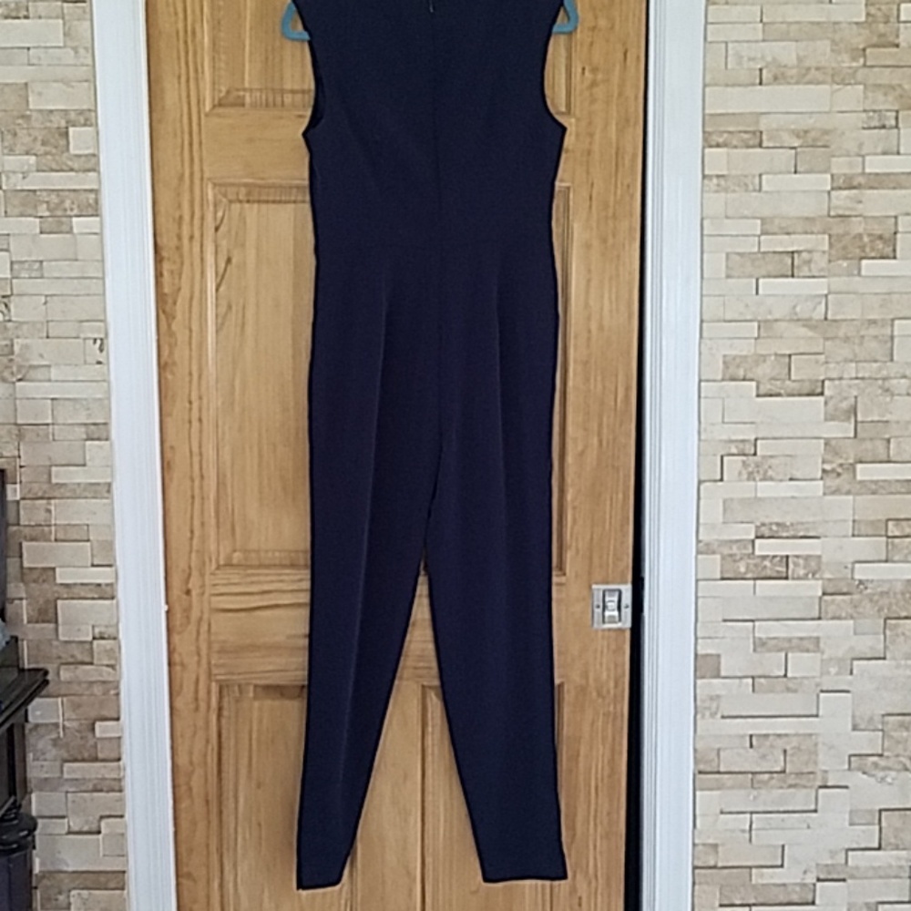 Clothes - Picture 3 of 3